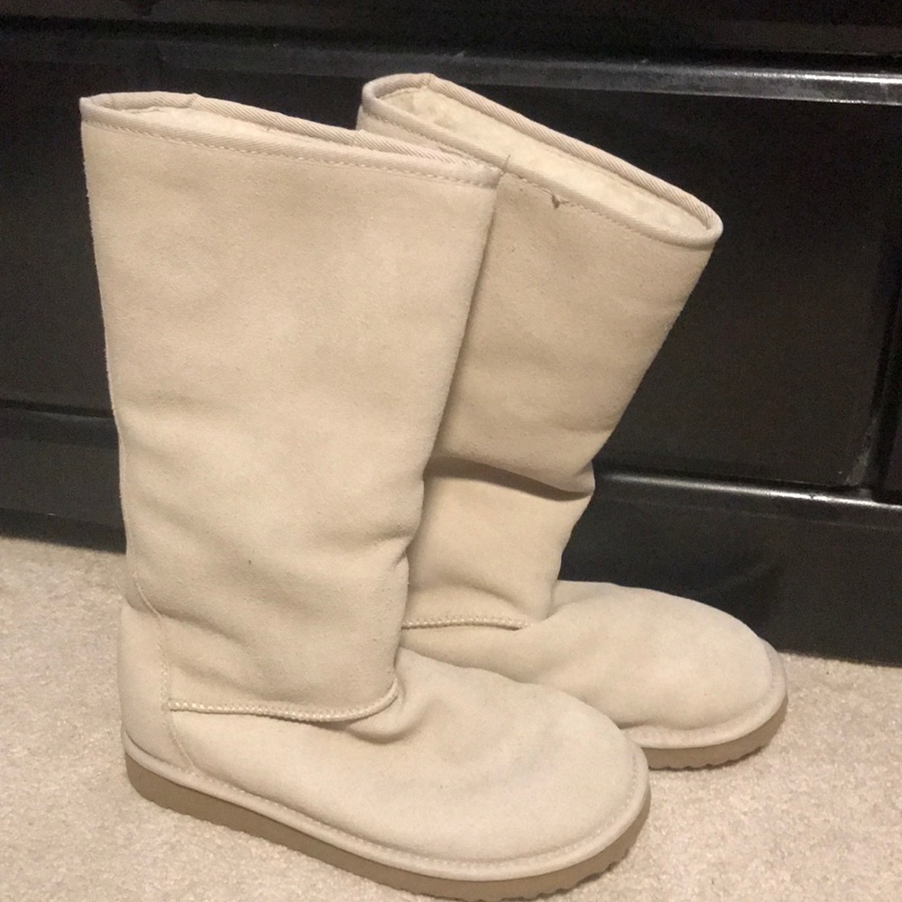 New “Ugg” like boots
